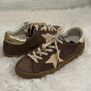 Golden Goose Sneakers in Brown Suede